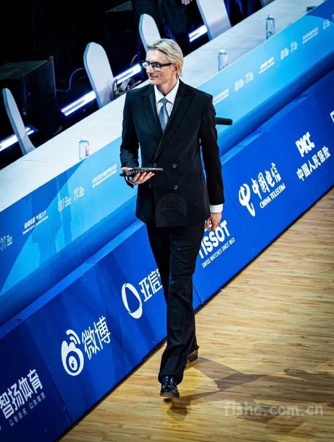 7b2f8177gy1i4925kz4mvj20wi170wpt.jpg